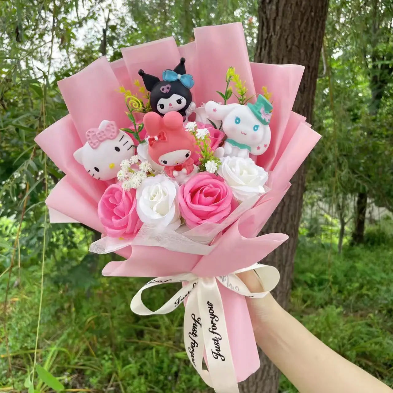 Hello Kitty Cat Dolls With Flowers Creative Bouquet Valentine gift