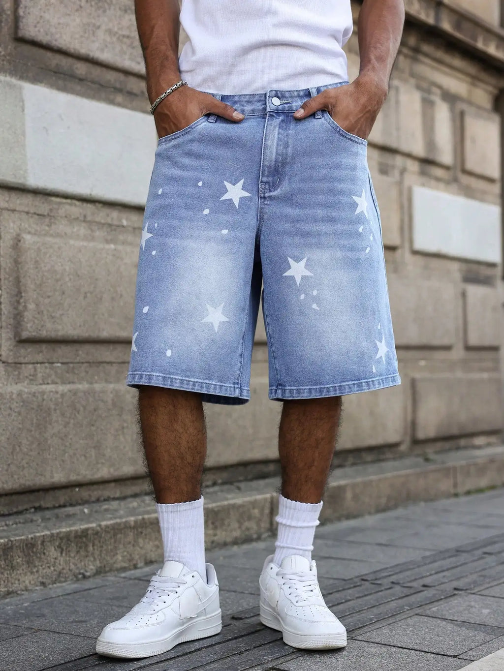 Men's Blue Denim Shorts for Spring and Summer, with Stars Printed on the Legs, Are Stylish and Simple to Match