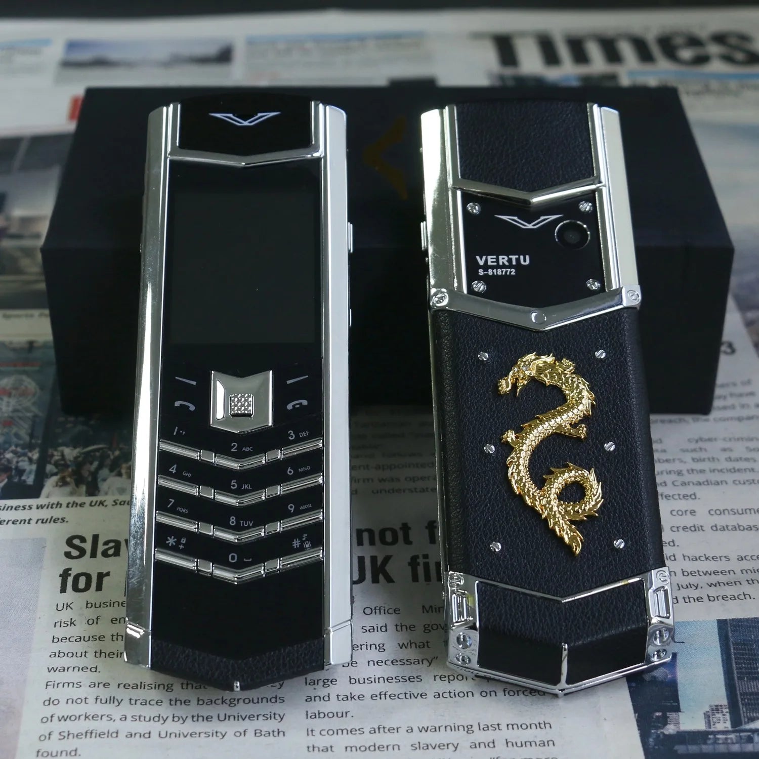 Vertu Elegant Metal Signature Handmade Dragon Cellphone Classic Senior Mobile Phone